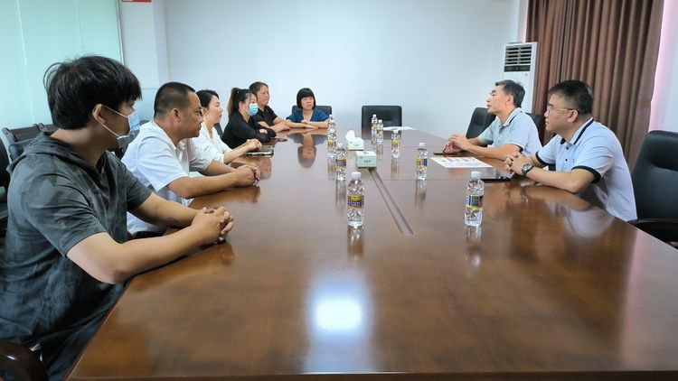 永利yl23411滞留旅客服务队员荣获志愿者纪念证书