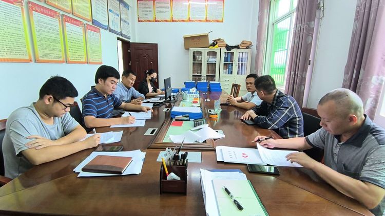 永利yl23411党委书记王蜂带队调研督导乡村振兴工作(图2)