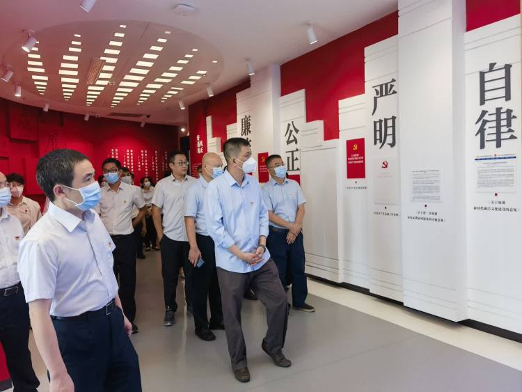 传承海瑞精神 激荡清风正气——永利yl23411开展“清廉国企 青廉有我”主题党日活动(图7)