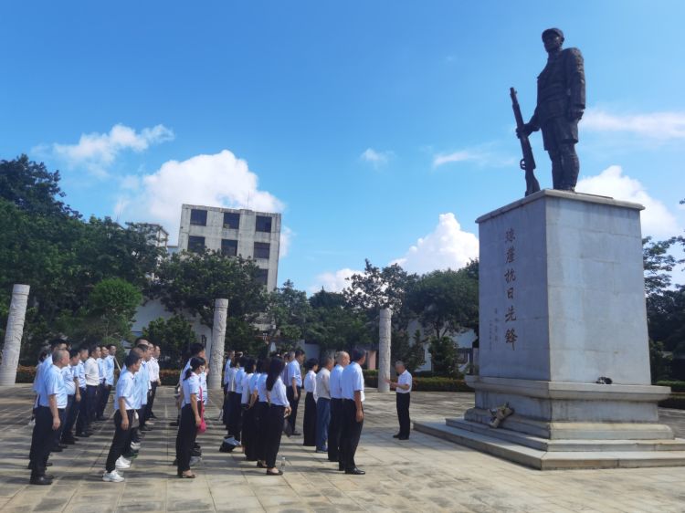 赓续红色基因 奋进时代征程 ——市国资委机关联合永利yl23411开展主题党日暨清廉国企教育活动(图4)