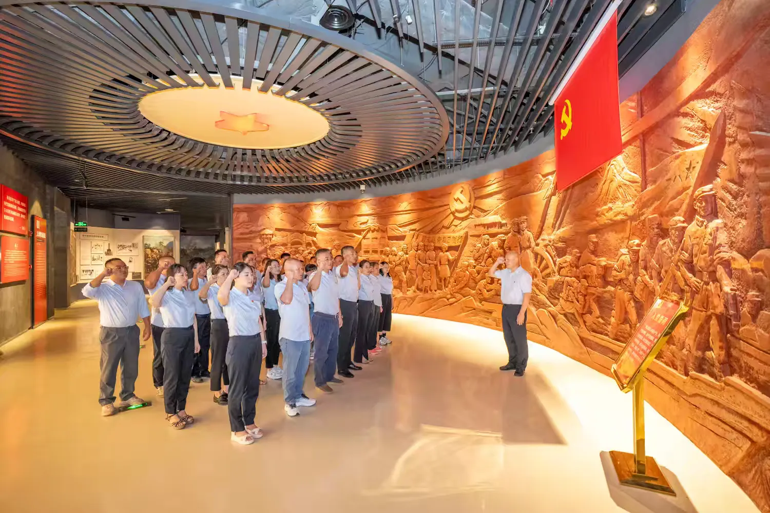 永利yl23411开展“迎七一 强党性 建新功”主题党日活动(图3)