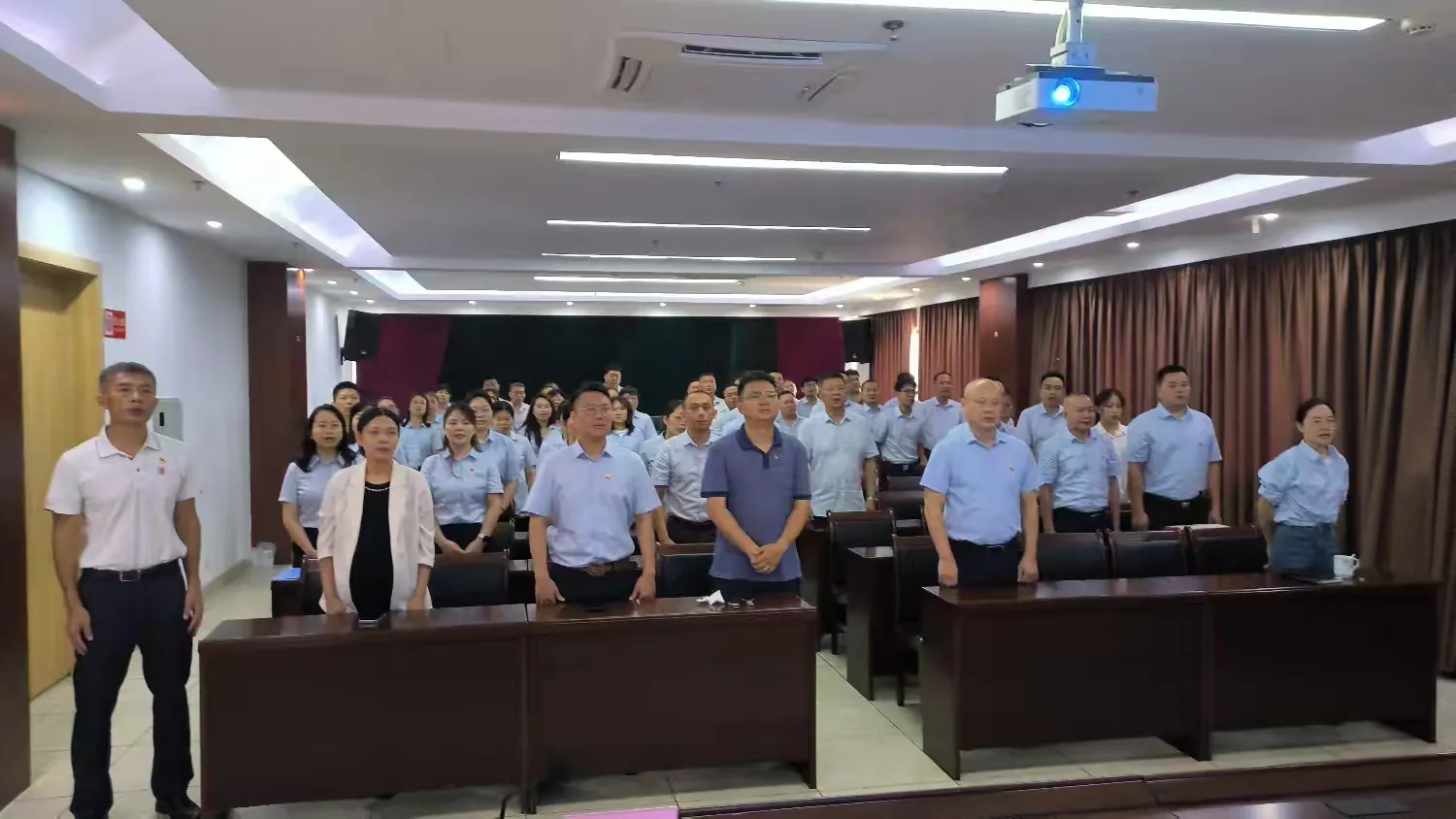 永利yl23411召开庆祝建党104周年大会(图2)