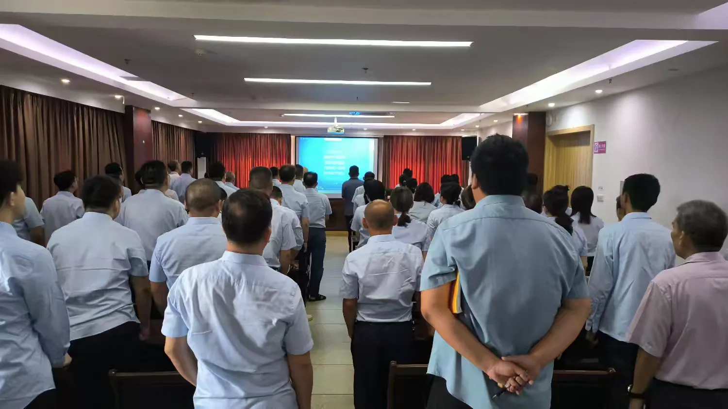 永利yl23411召开庆祝建党104周年大会(图7)