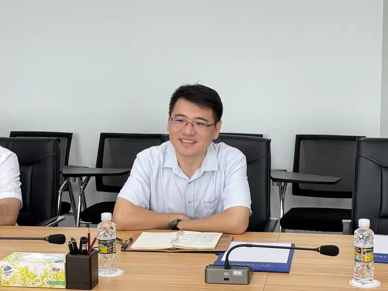 永利yl23411与海口市高新区投资促进局开展招商联动座谈会(图2)