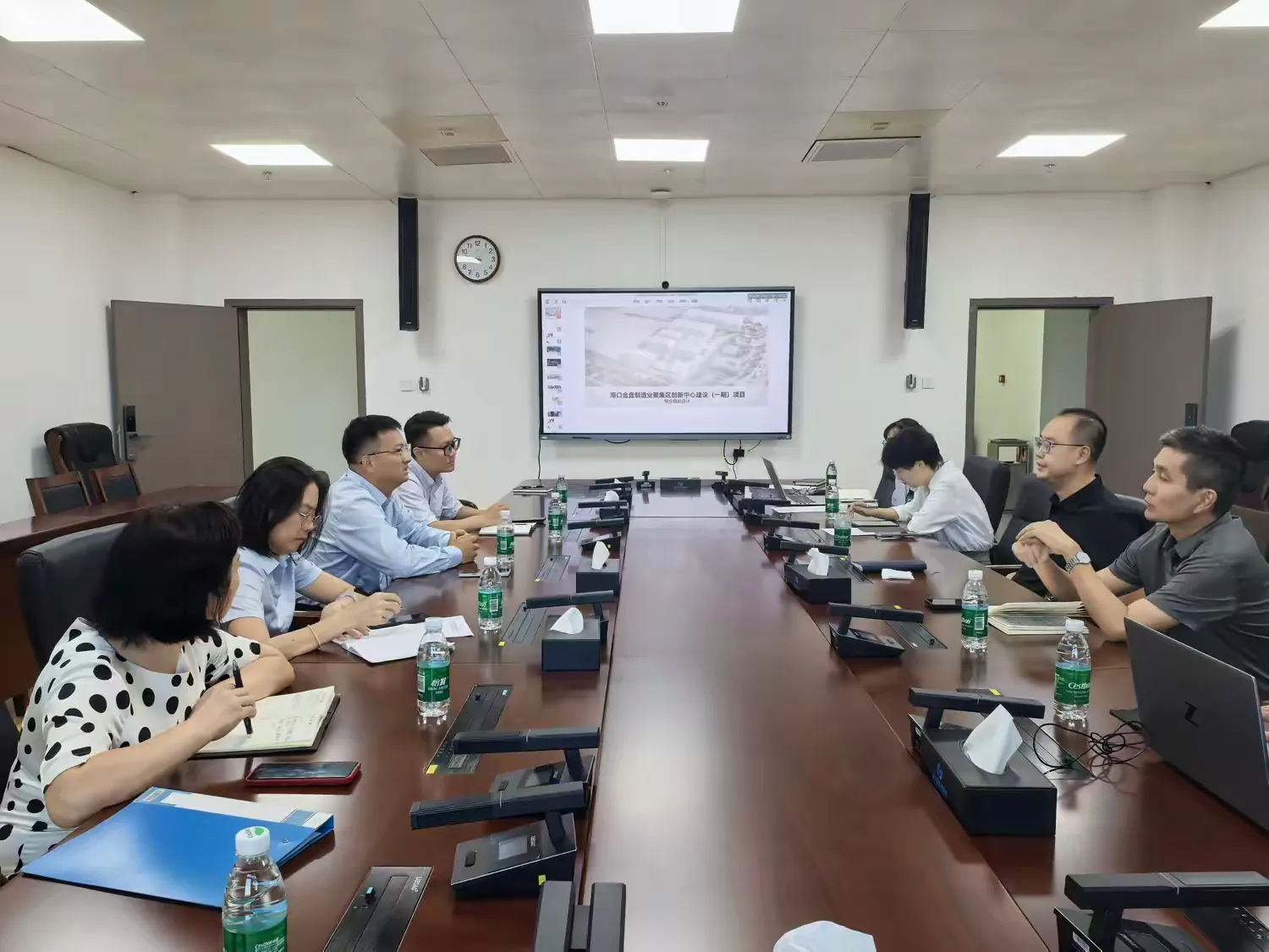 永利yl23411与海口综合保税区管委会开展协同招商座谈会